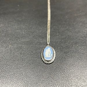 Vintage sterling silver necklace with a wedgewood pendant